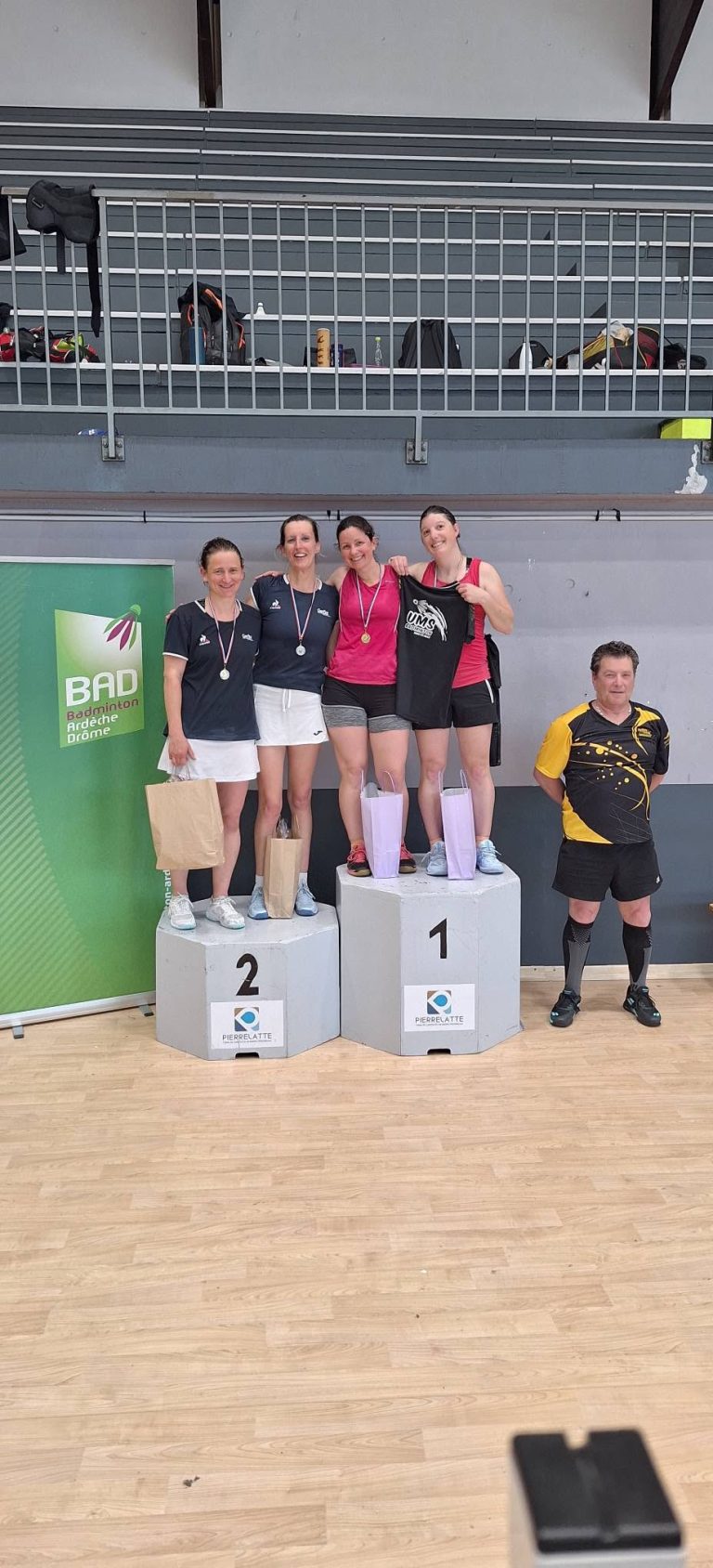 Podium jeunes du championnat bi-départemental de badminton 2026 à Pierrelatte